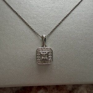 Elegant Silver Pendant Necklace